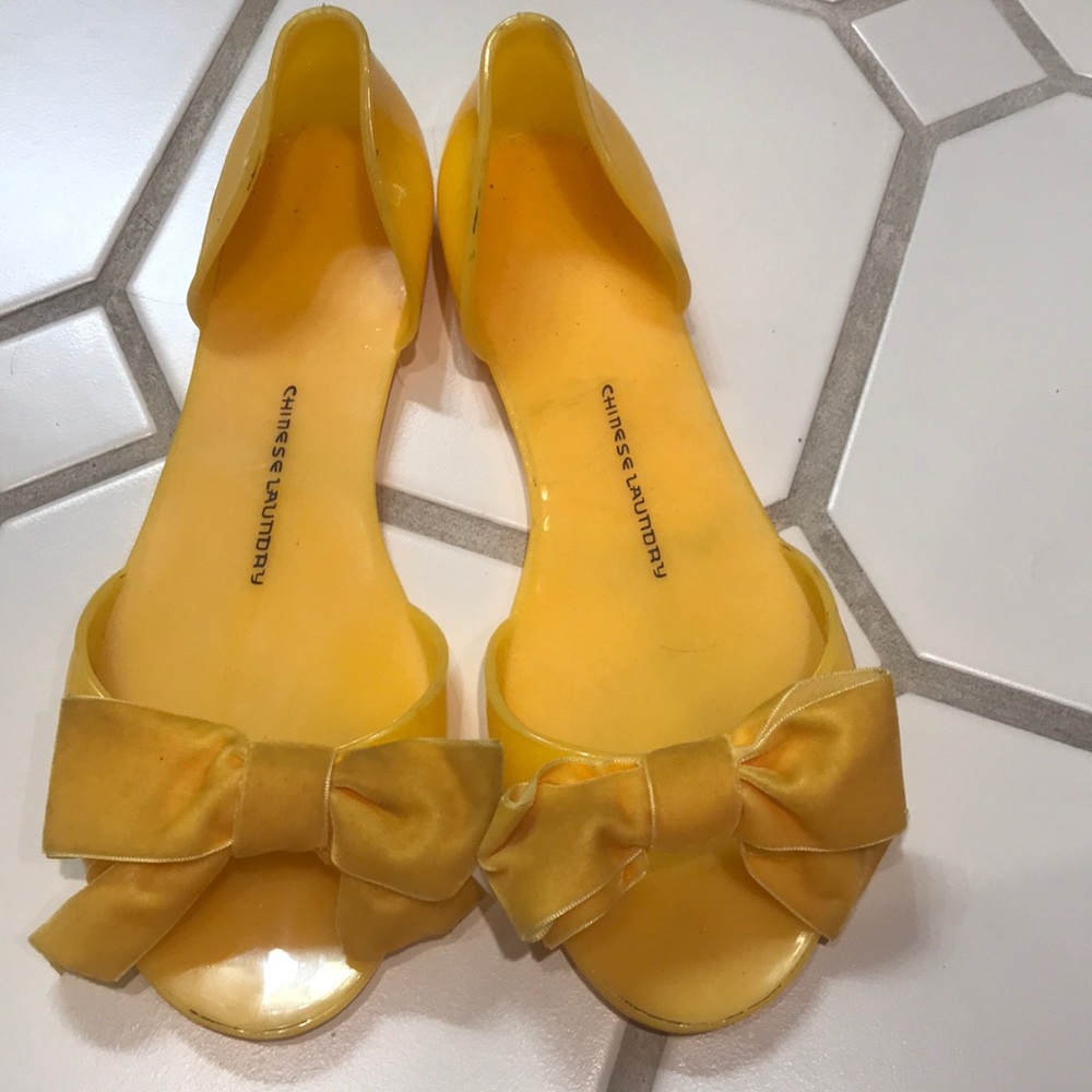 Super Cute Chinese Laundry Yellow Peep-Toe Flats